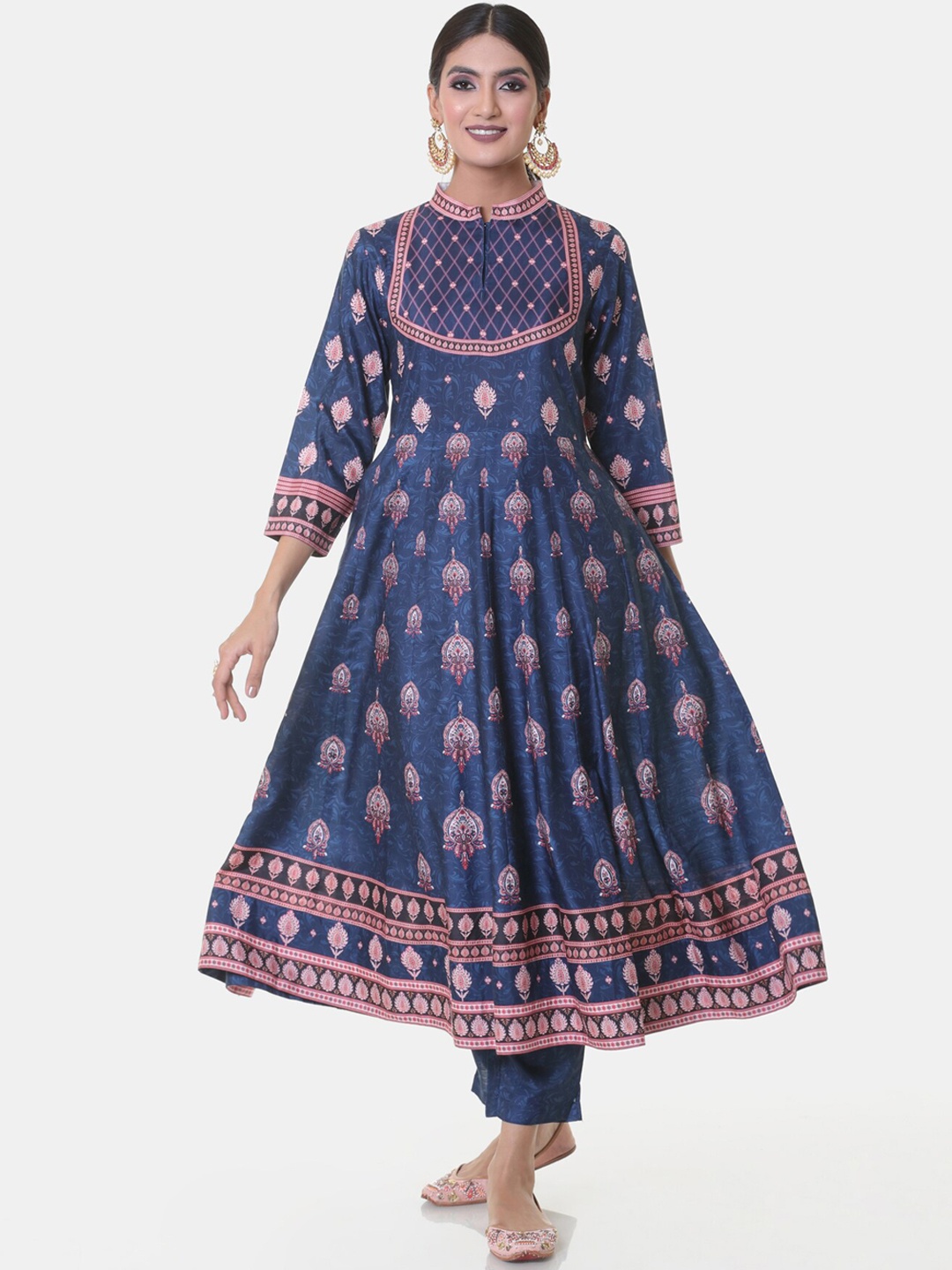 

HEEPOSH Women Navy Blue Ethnic Motifs Printed Empire Kurta with Trousers