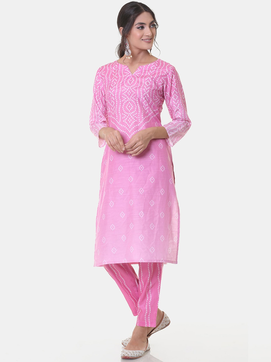 

HEEPOSH Women Pink Bandhani Chanderi Silk Kurta with Trouser