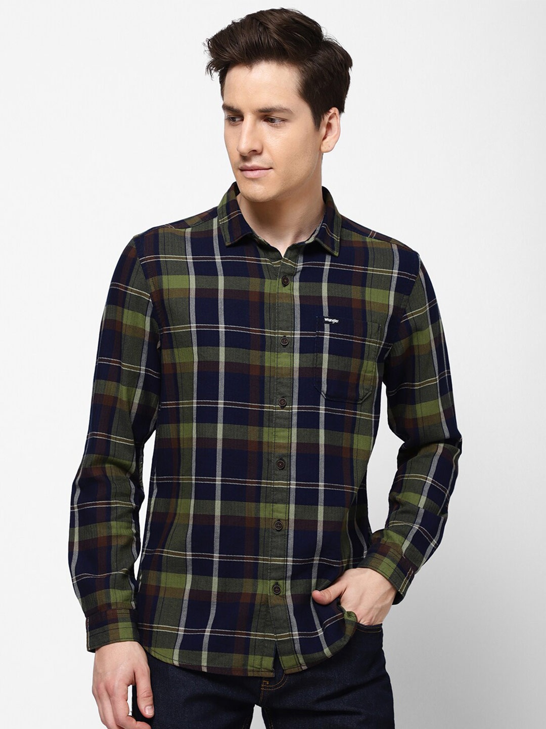 

Wrangler Men Blue Tartan Checks Checked Casual Shirt