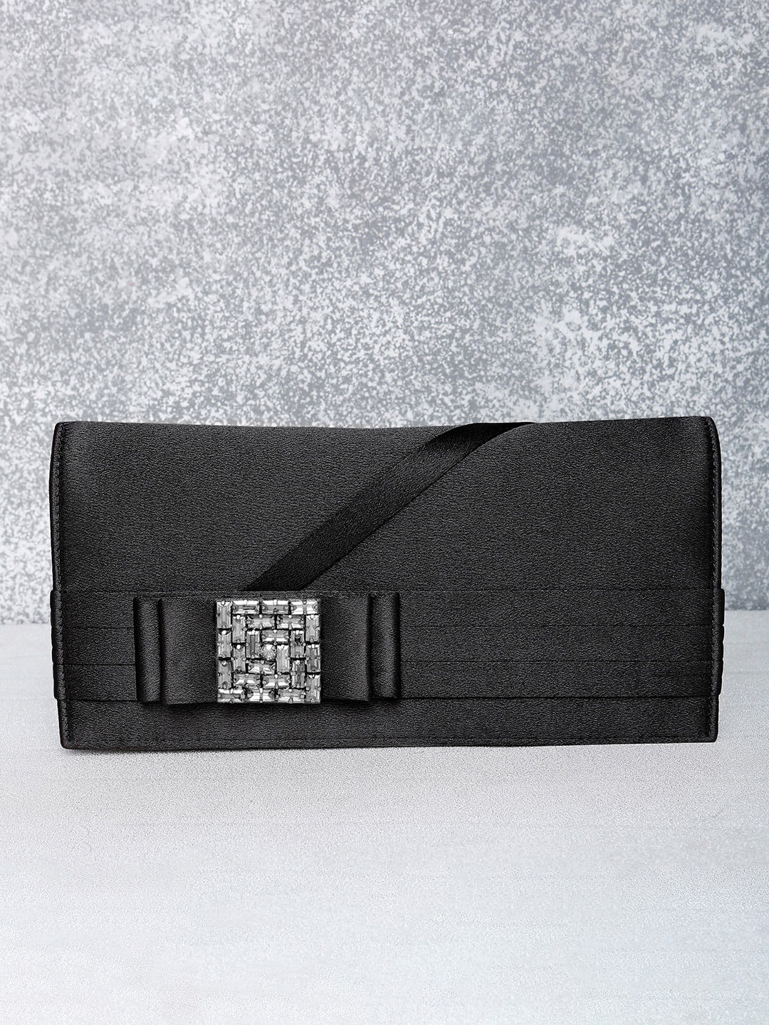 

Peora Women Black Clutches