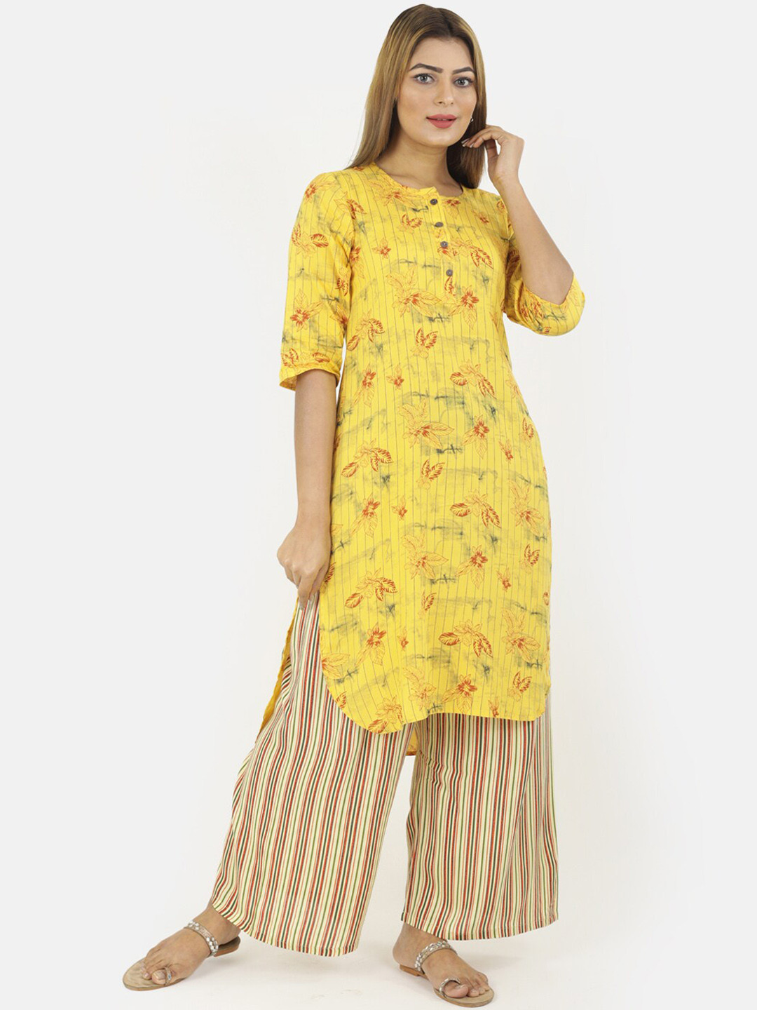

NEUDIS Women Yellow Floral Printed Kurta