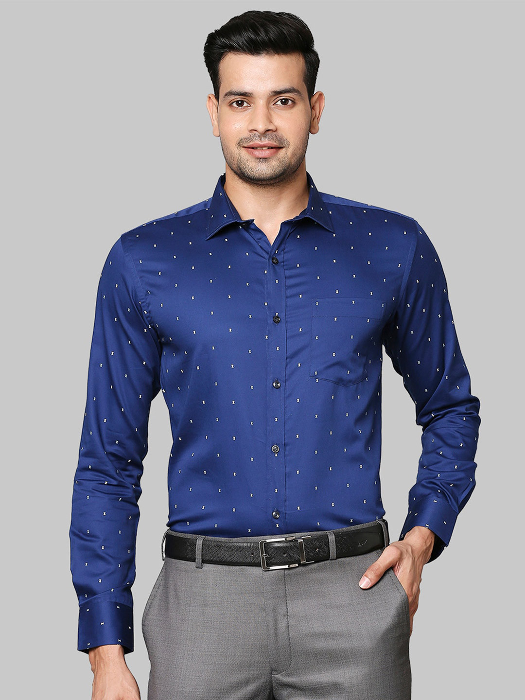 

Park Avenue Men Blue Printed Casual Shirt