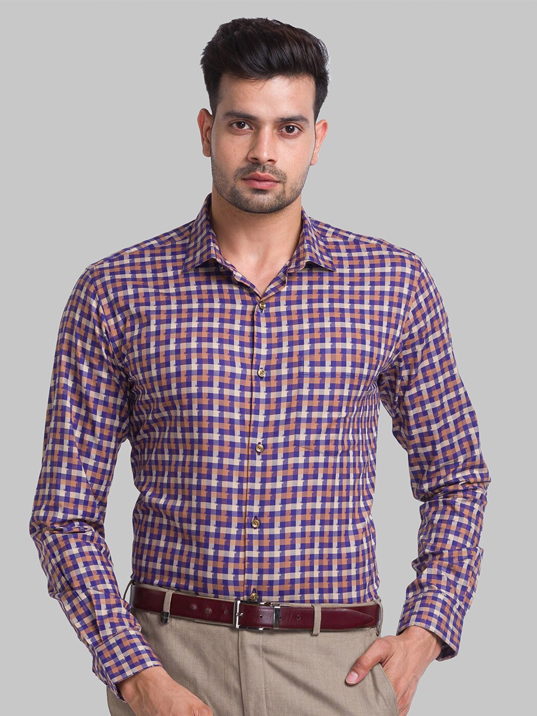 

Park Avenue Men Brown Slim Fit Checked Casual Shirt