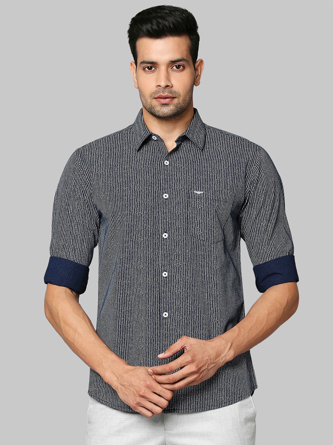 

Park Avenue Men Navy Blue Slim Fit Printed Cotton Casual Shirt