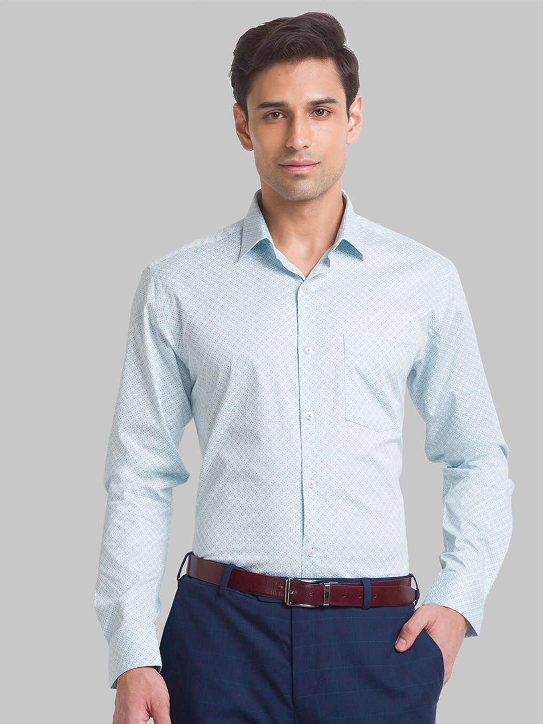 

Park Avenue Men Green Slim Fit Printed Casual Cotton Shirt