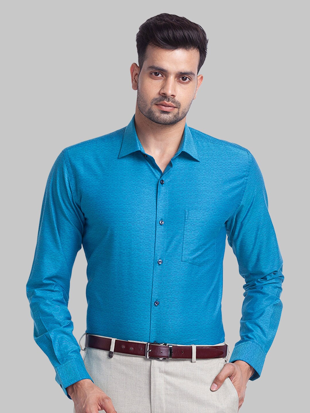 

Park Avenue Men Blue Slim Fit Striped Casual Shirt