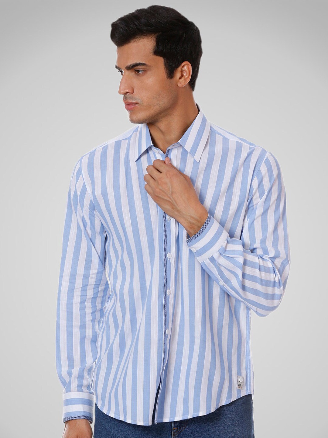 

SHIRT THEORY Men Blue Comfort Striped Casual Shirt