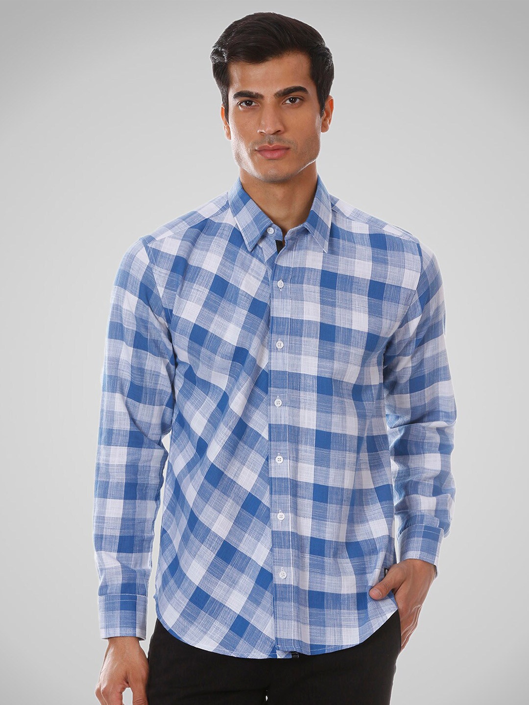 

SHIRT THEORY Men Blue Comfort Checked Casual Shirt