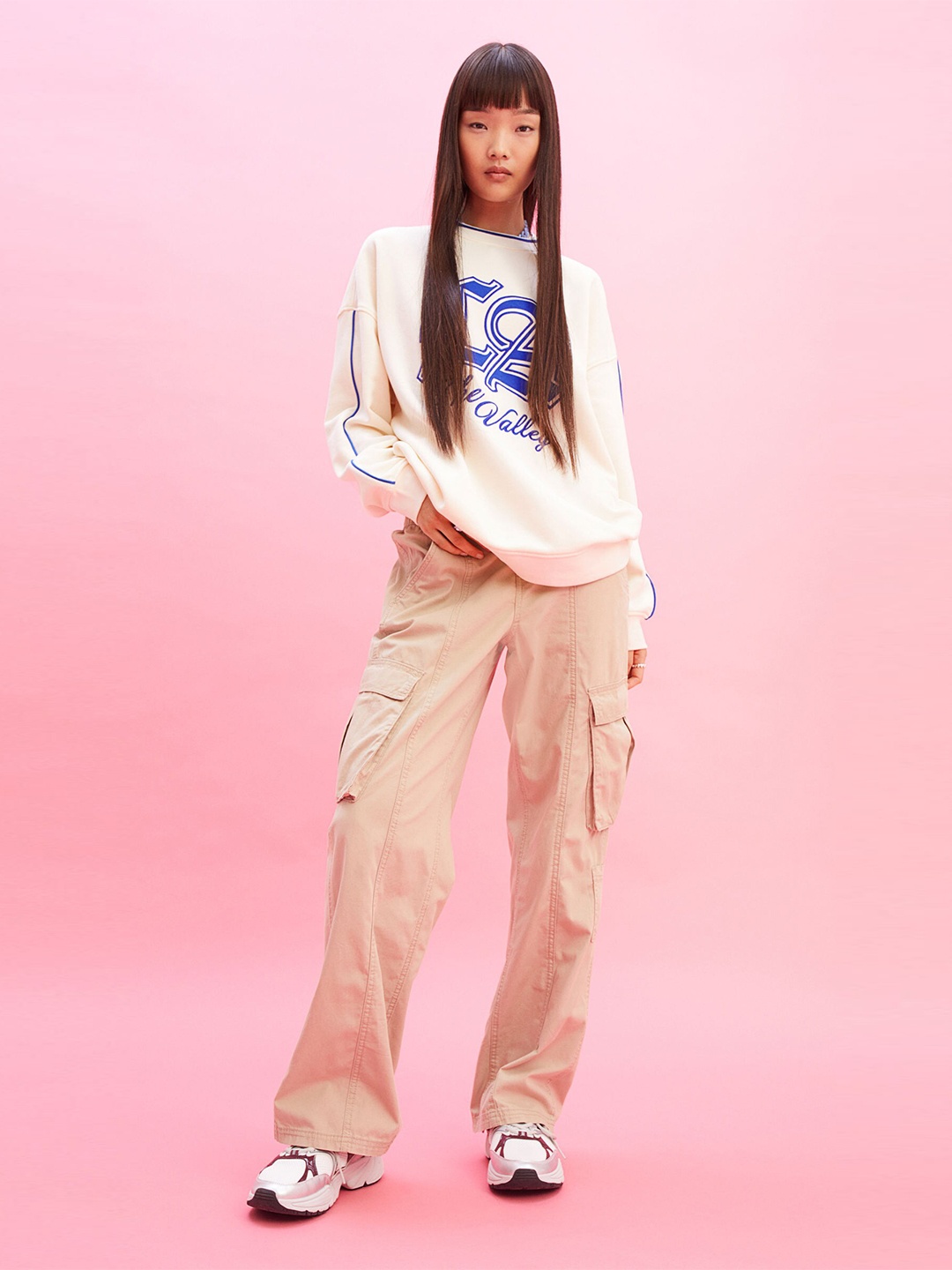 

H&M Women White Oversized Printed Sweatshirt