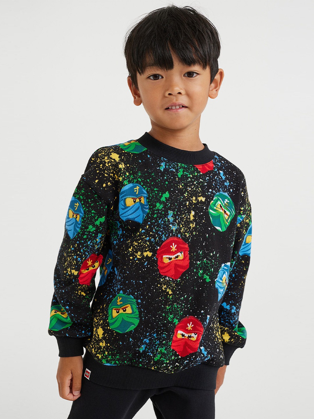 

H&M Boys Black Oversized Printed Sweatshirt