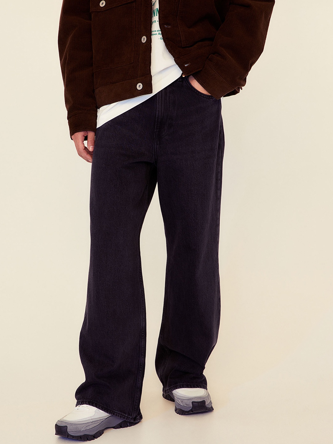 

H&M Men Black Loose Bootcut Jeans