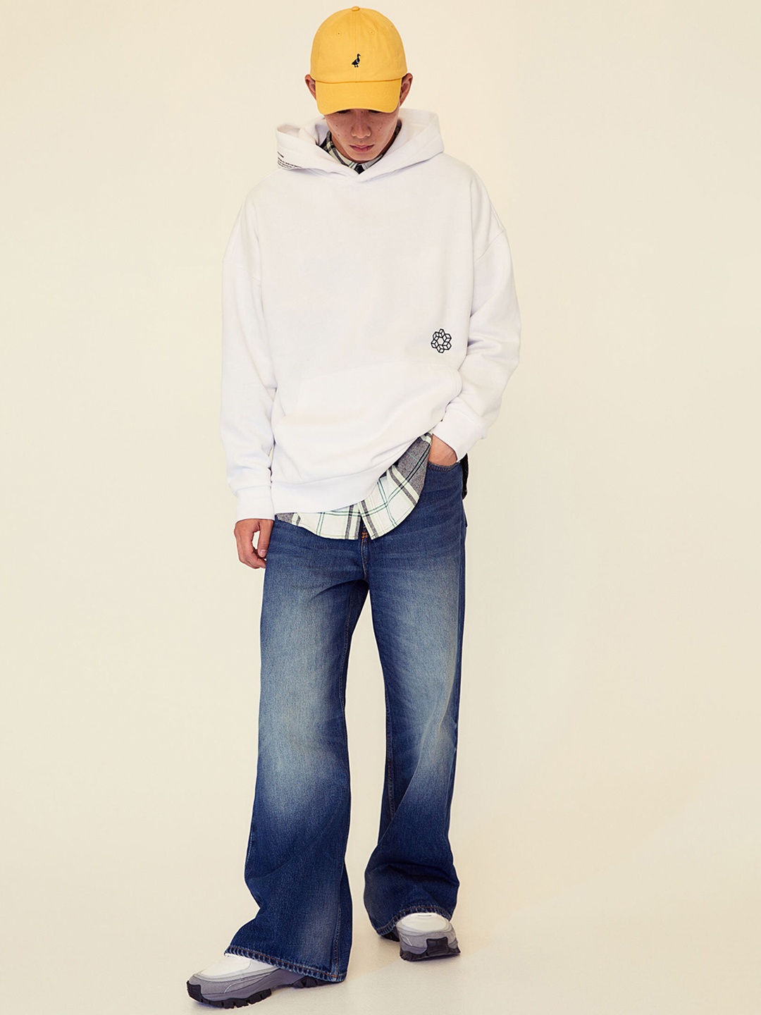 

H&M Men Blue Bootcut Light Fade Jeans