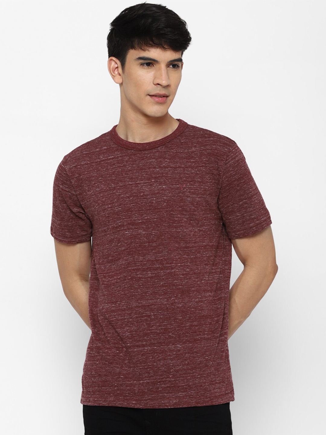 

AMERICAN EAGLE OUTFITTERS Men Maroon T-shirt