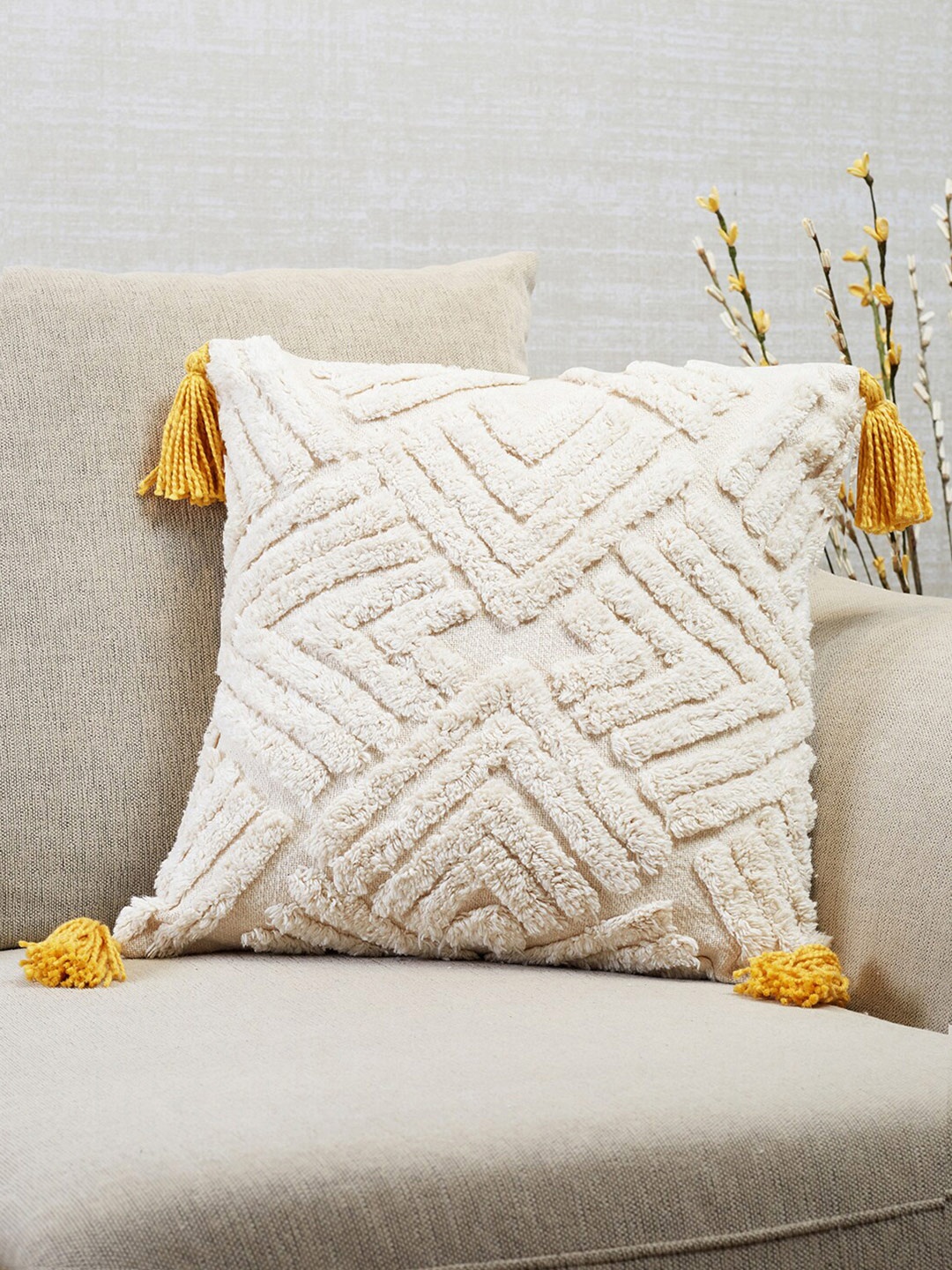 

HomeTown White & Yellow Square Cushion Covers