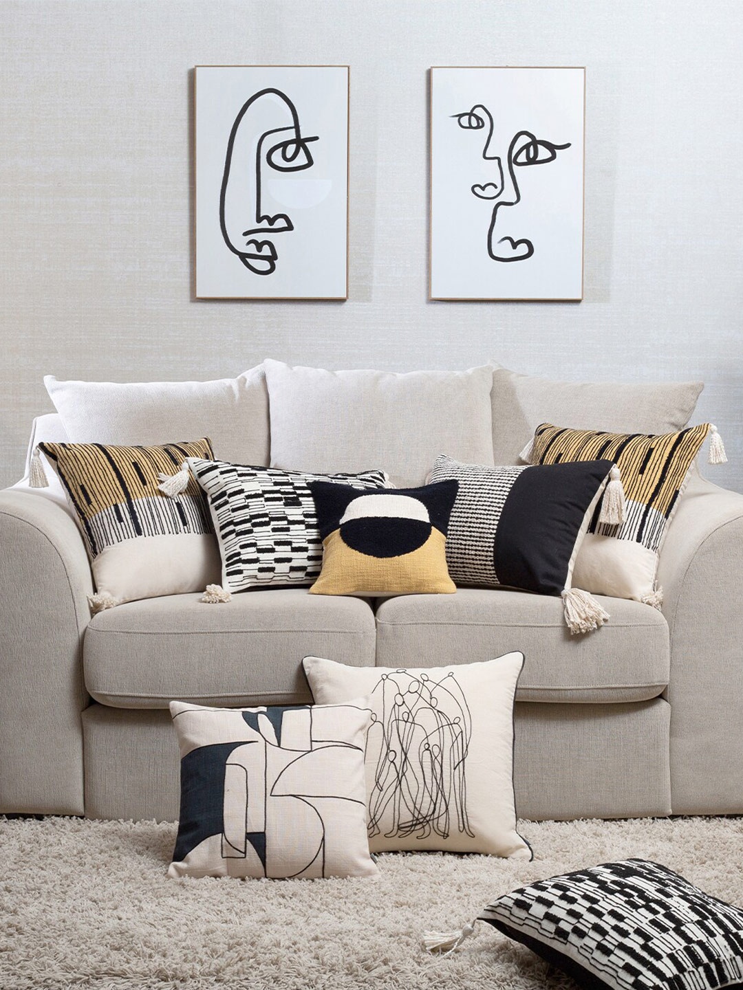 

HomeTown White & Blue Abstract Square Cushion Cover