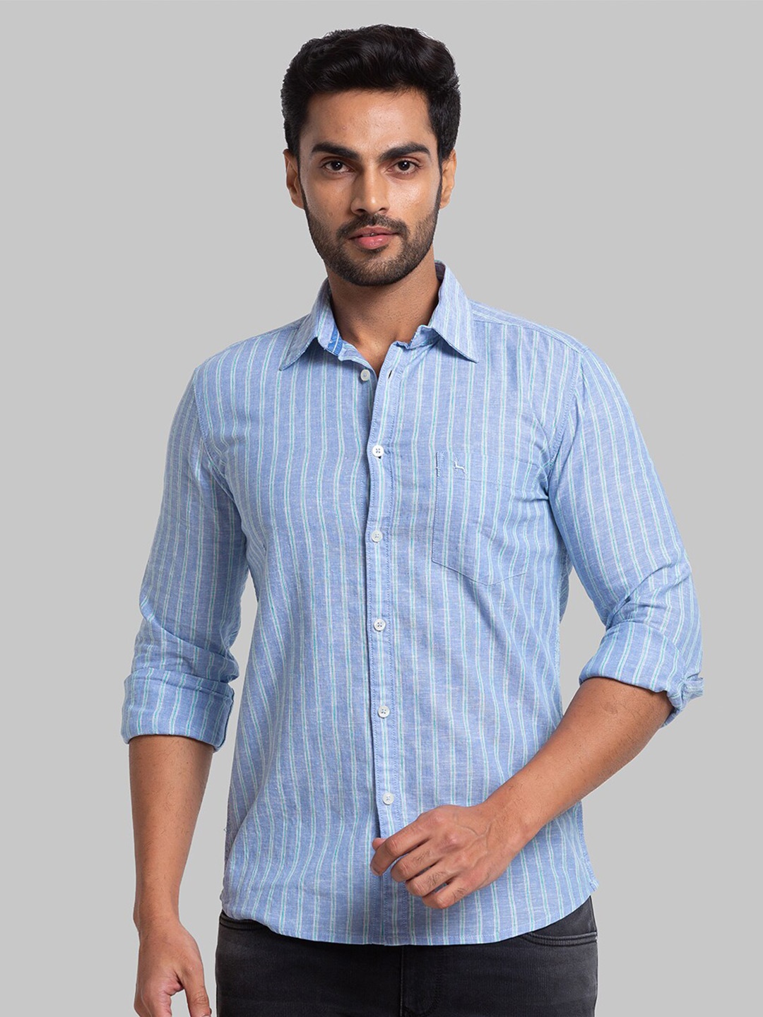 

Parx Men Blue Slim Fit Striped Casual Cotton Shirt