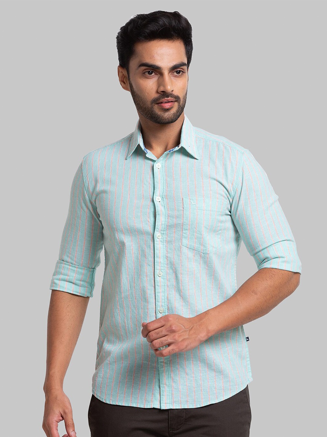 

Parx Men Green Slim Fit Striped Casual Shirt