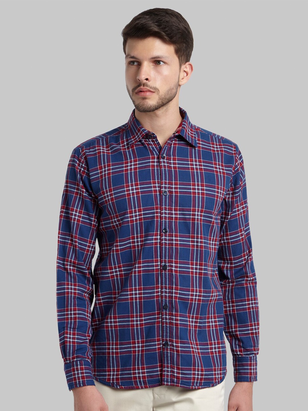 

Parx Men Red Slim Fit Checked Casual Shirt