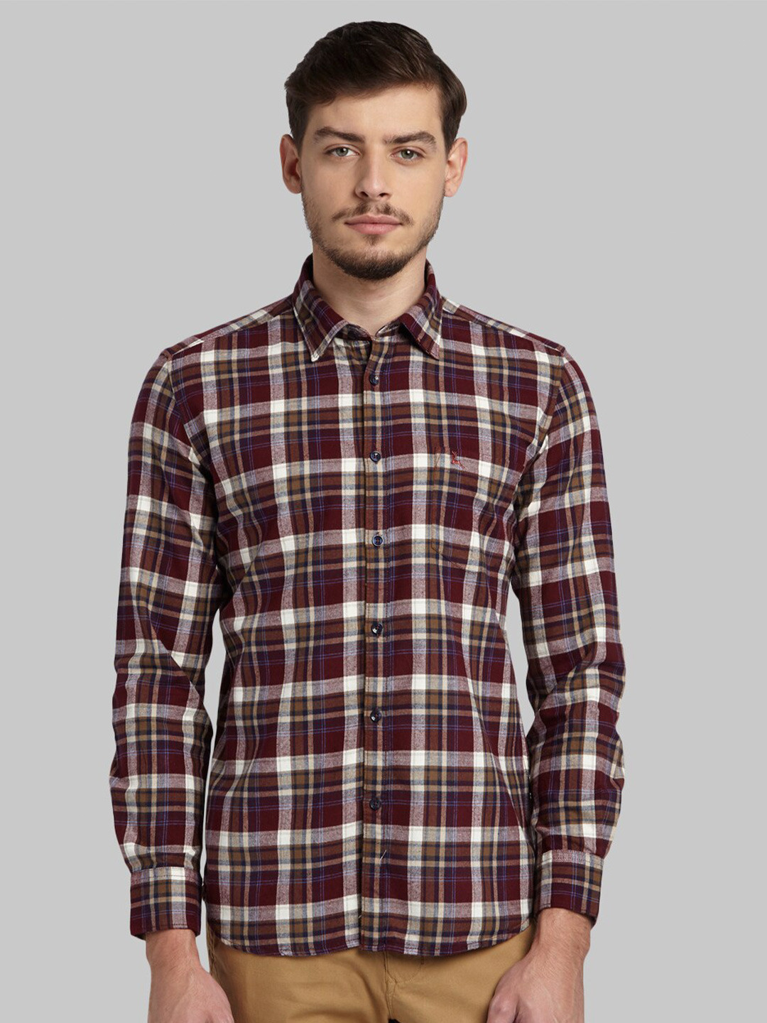 

Parx Men Maroon Slim Fit Checked Casual Shirt
