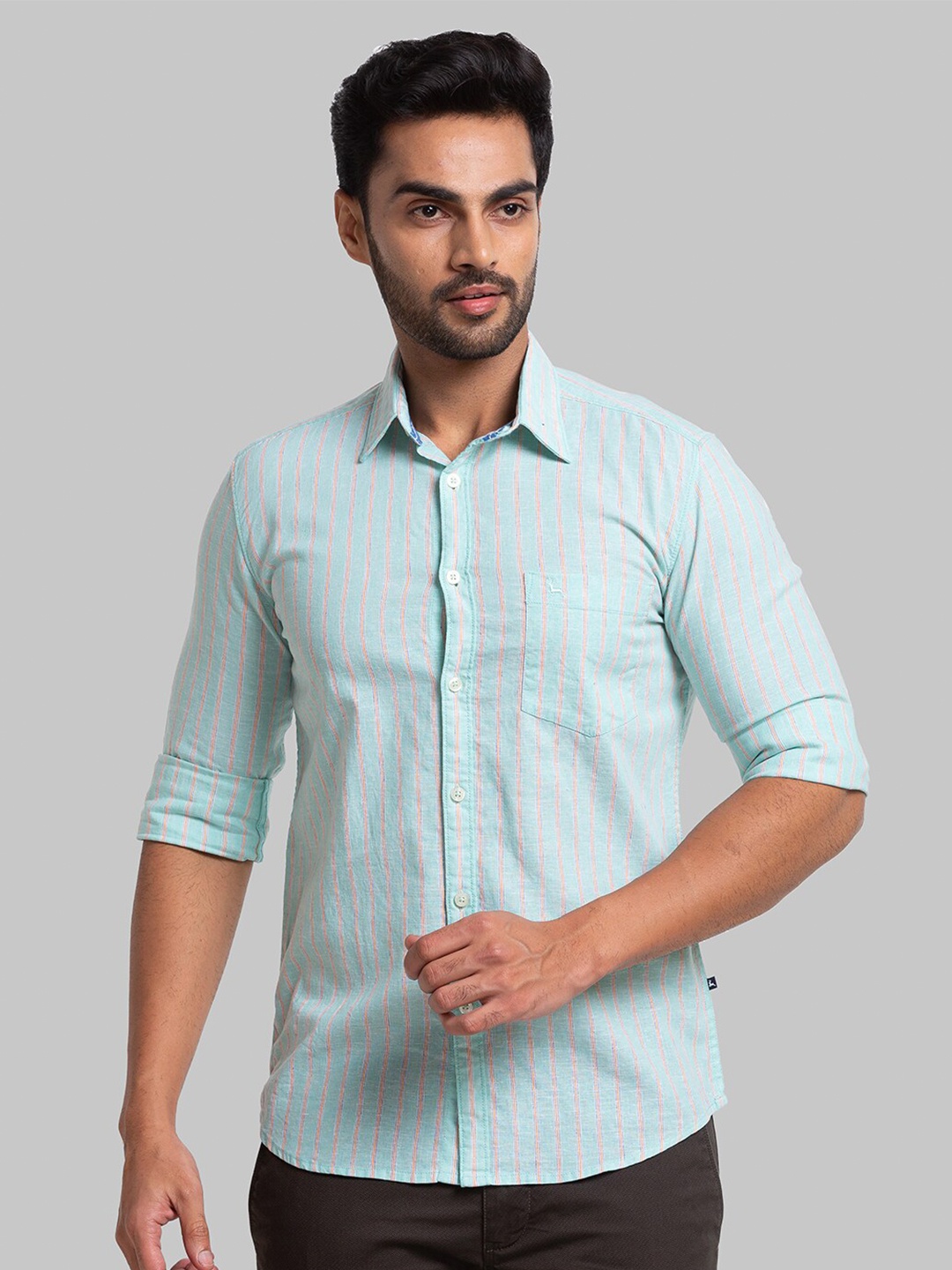 

Parx Men Green Slim Fit Checked Casual Shirt