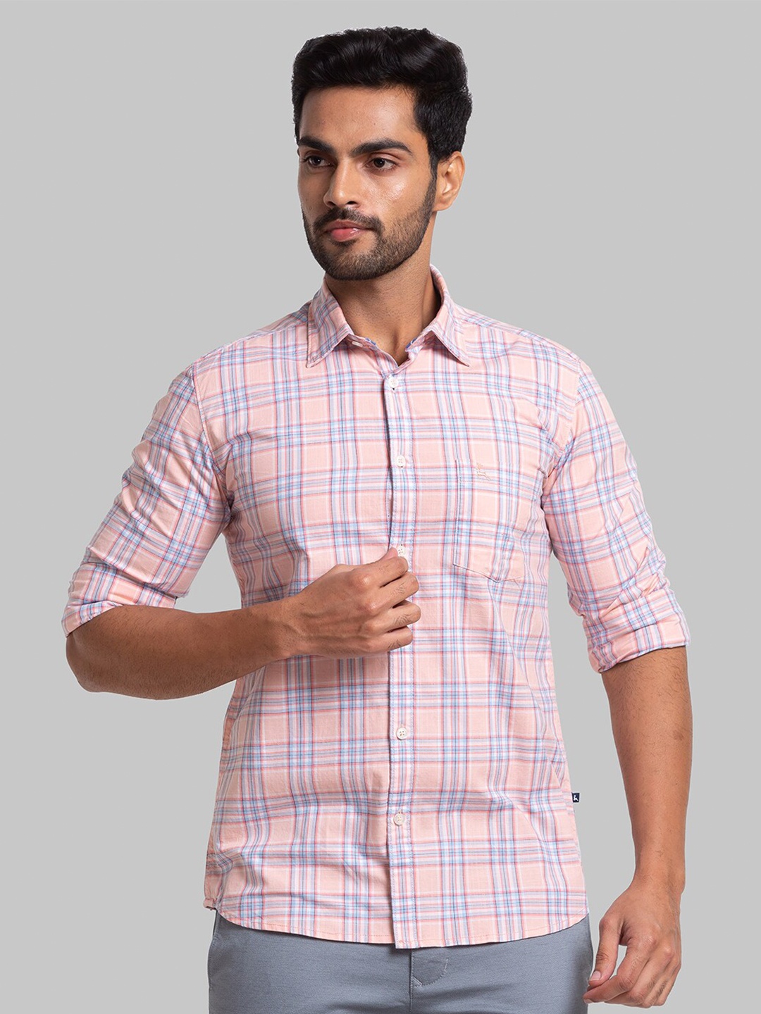 

Parx Men Pink Slim Fit Checked Casual Shirt