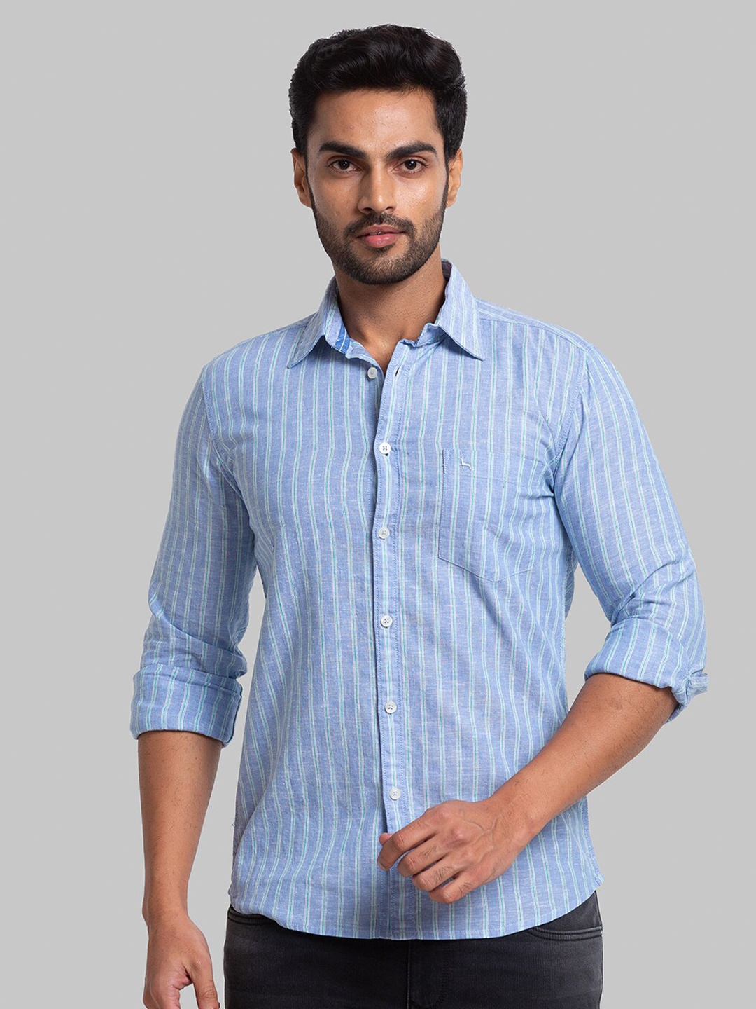 

Parx Men Blue Slim Fit Striped Casual Shirt