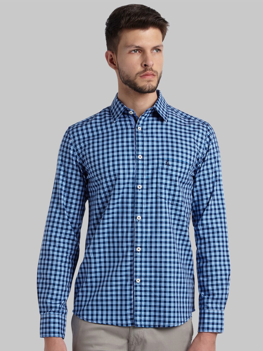 

Parx Men Blue Slim Fit Checked Casual Shirt