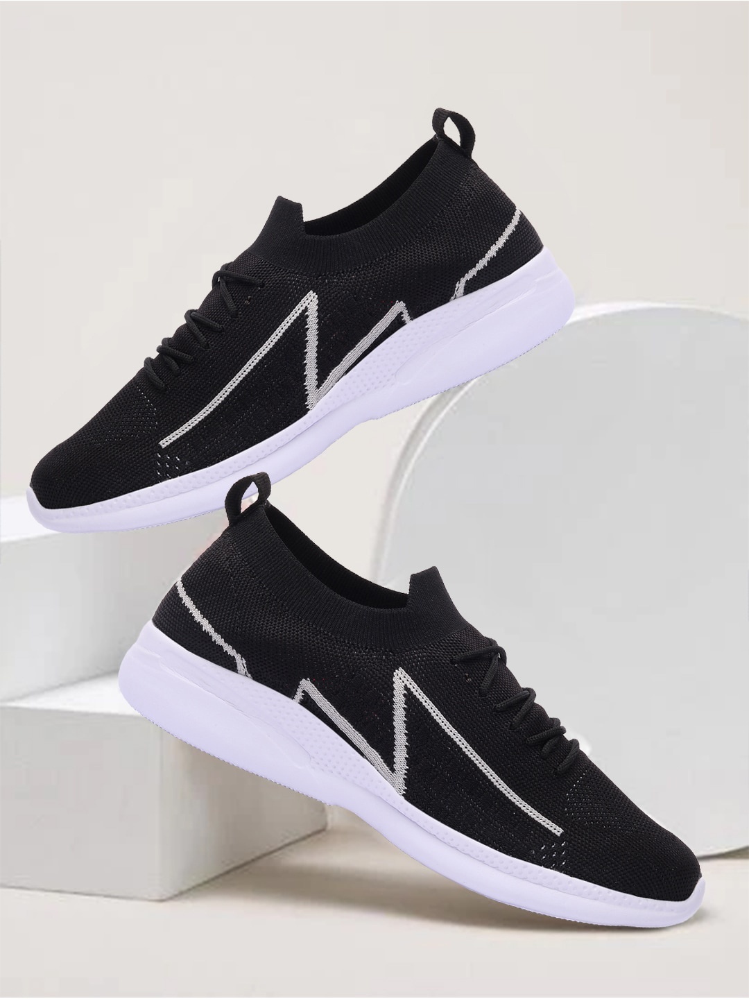 

Crew STREET Men Black Sneakers