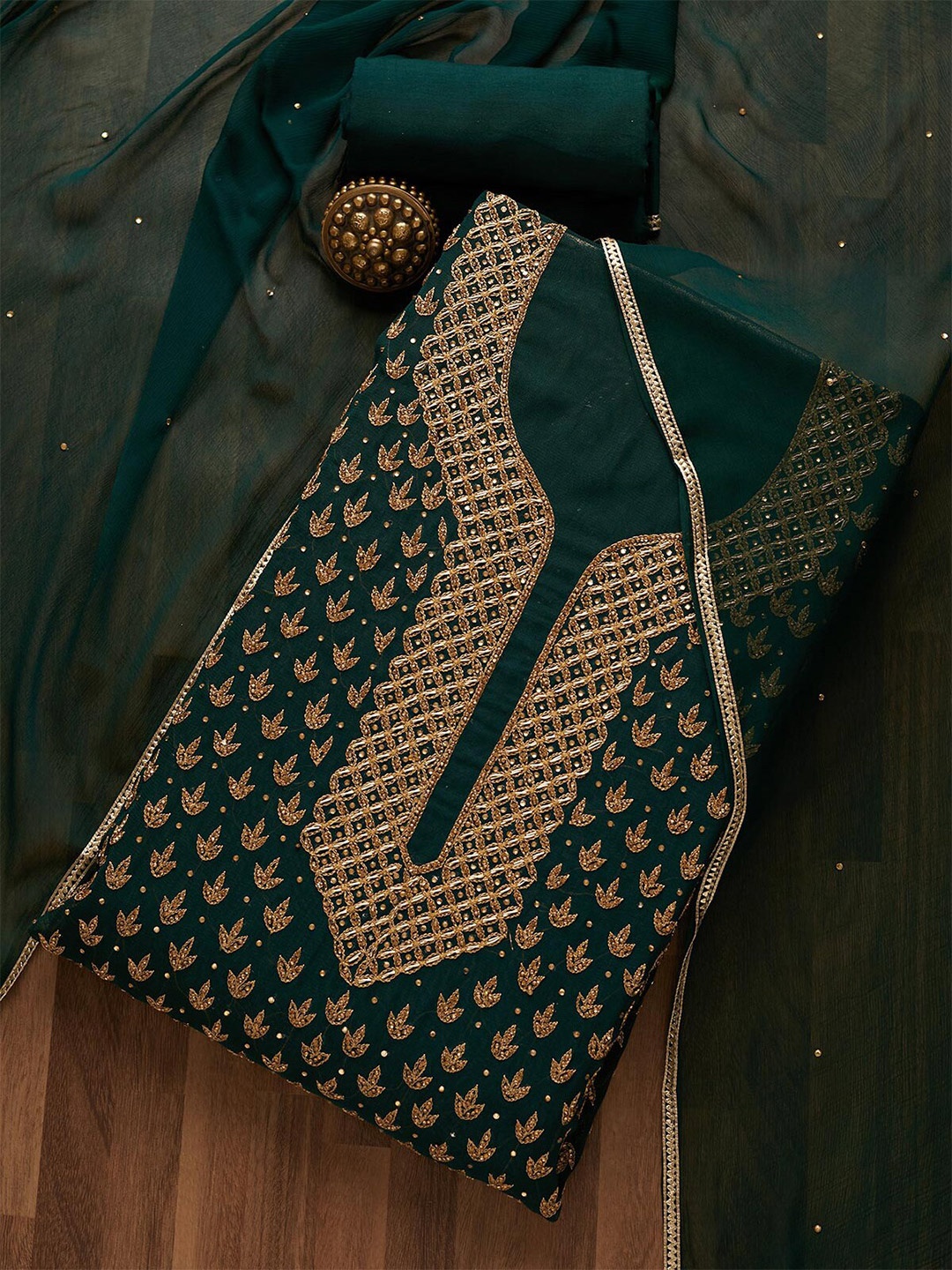 

Koskii Green & Gold-Toned Embroidered Unstitched Dress Material