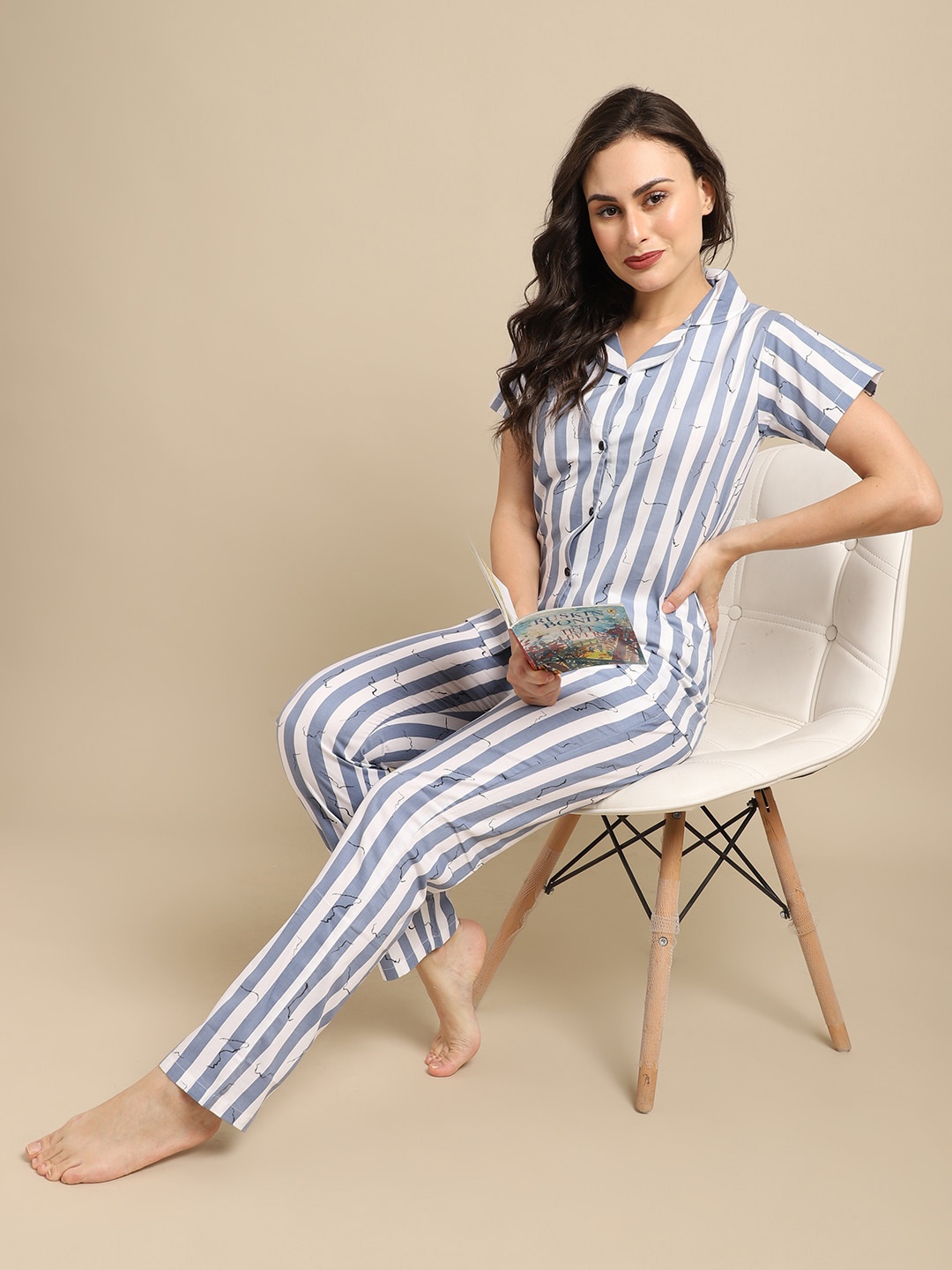 

Claura Women Blue & White Printed Night suit