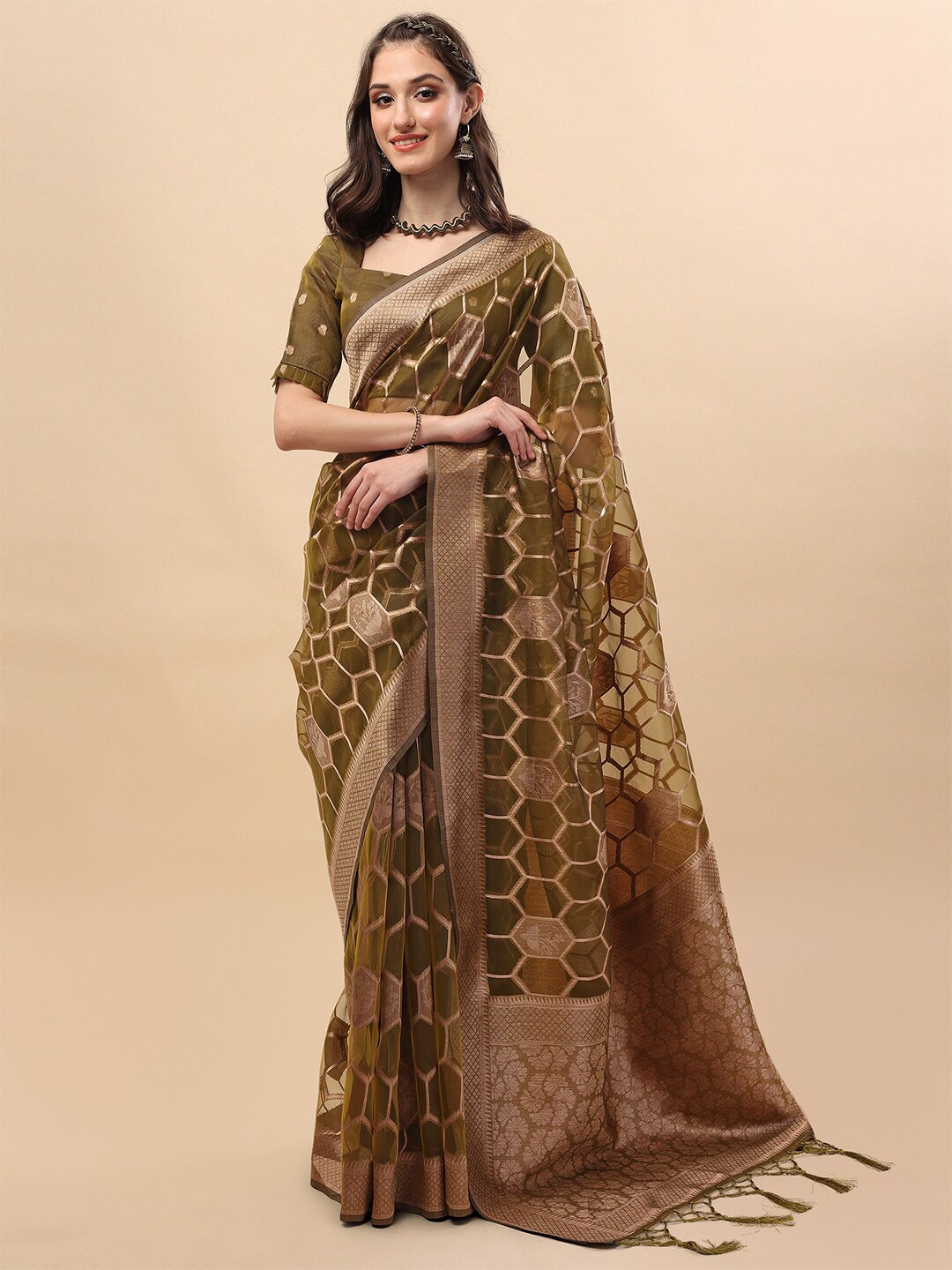 

Inddus Women Green & Gold-Toned Zari Organza Saree