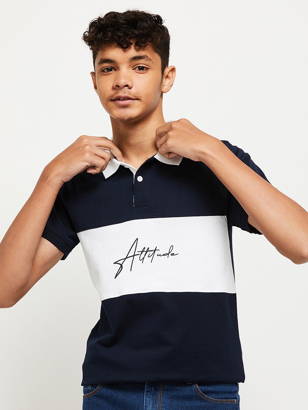

max Boys Navy Blue & White Colourblocked Polo Collar T-shirt