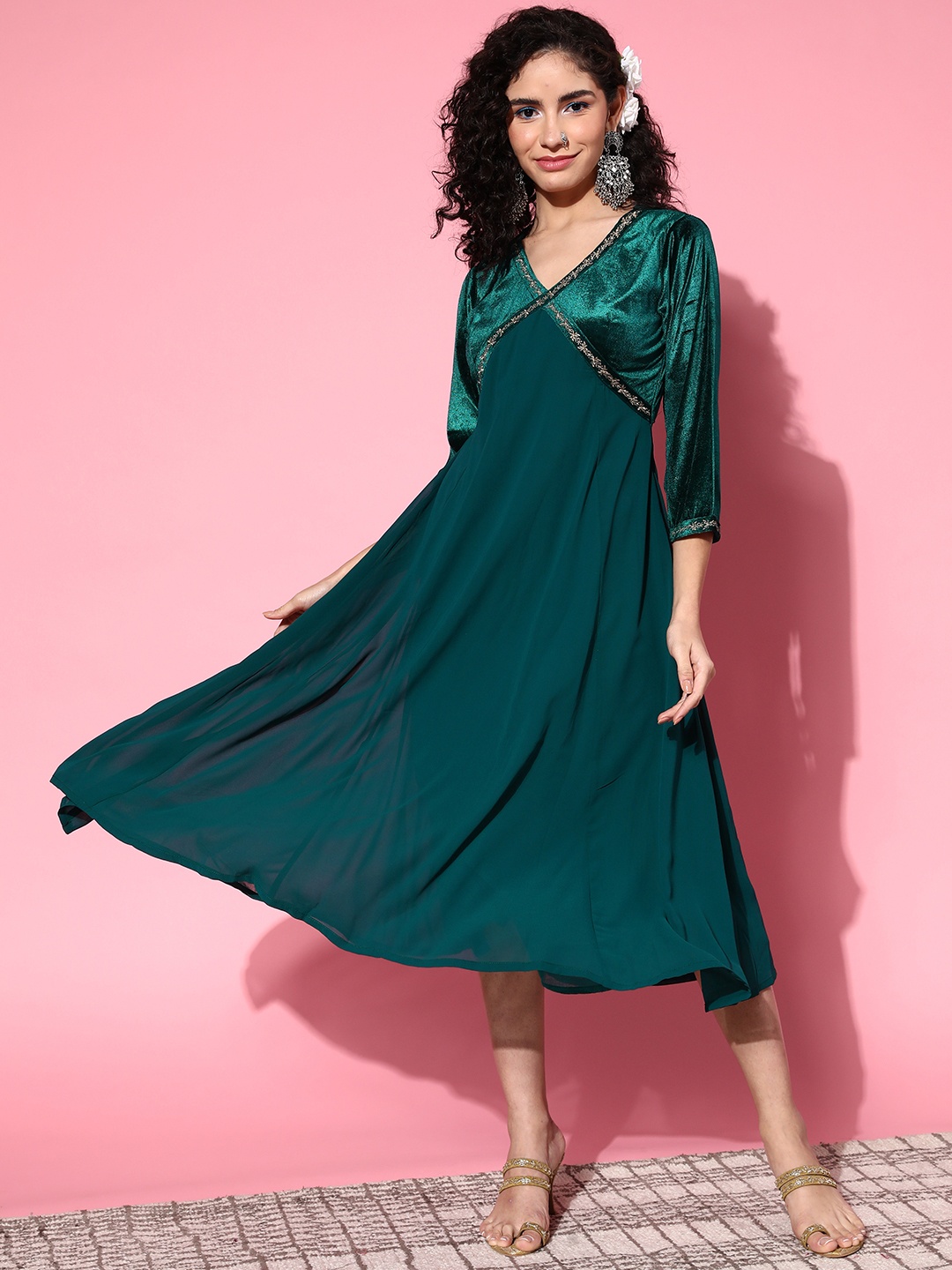 

Shae by SASSAFRAS Women Tranquil Teal Solid Velvet Dress