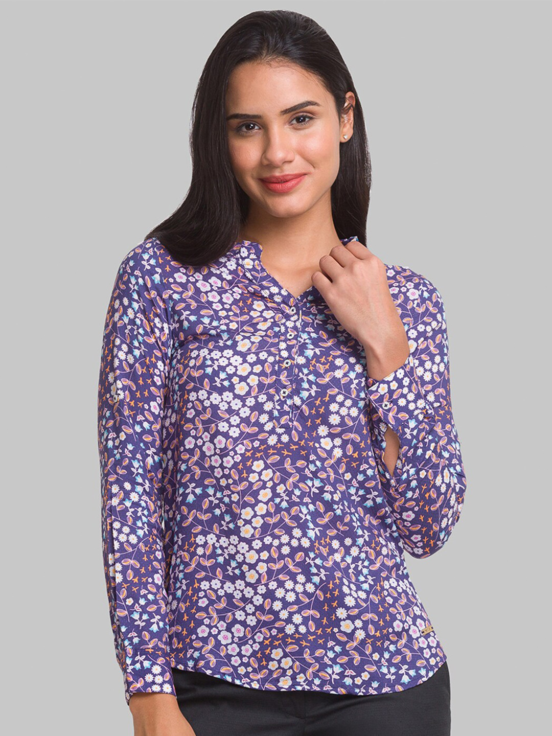 

Park Avenue Women Blue & White Floral Print Mandarin Collar Top