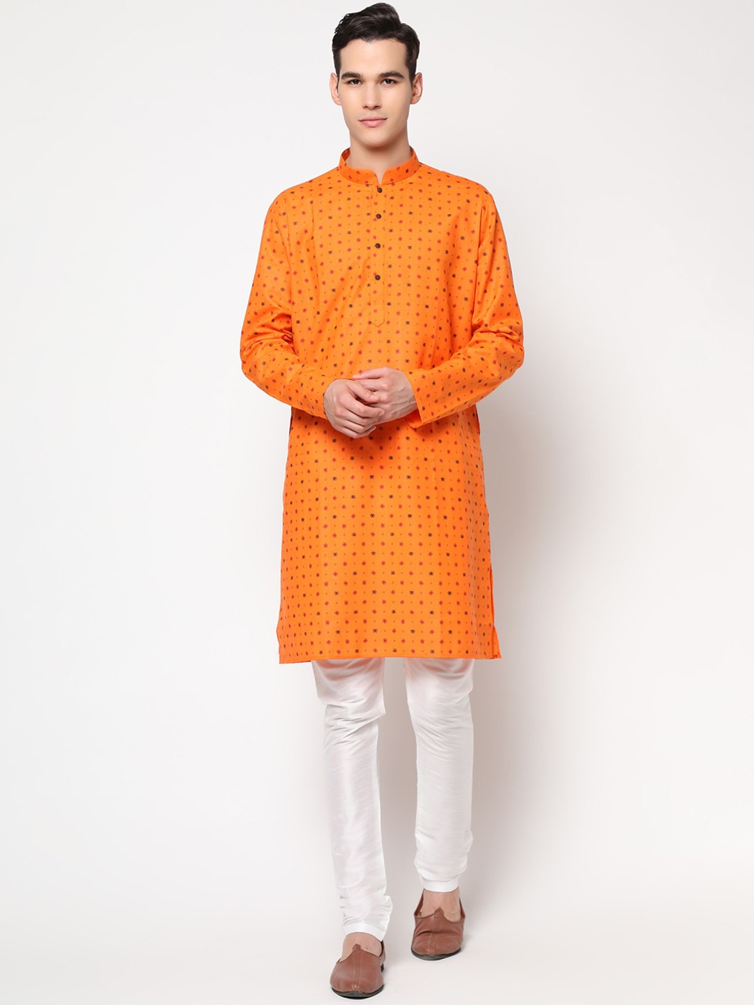 

LAGAAV Men Mustard Yellow Pure Cotton Kurta with Trousers