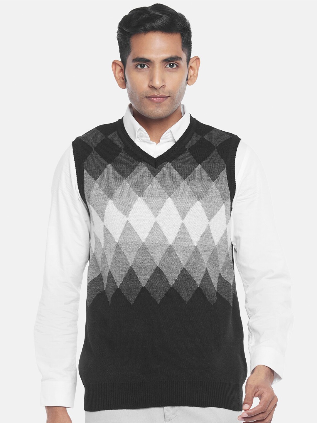 

BYFORD by Pantaloons Men Black & White Printed Pullover