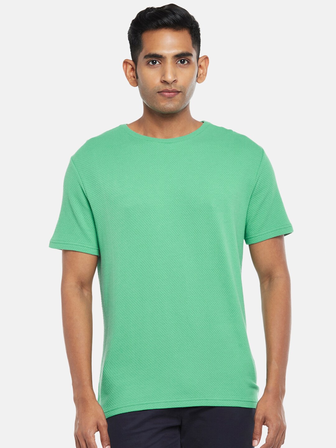 

BYFORD by Pantaloons Men Green Solid Regular Fit T-shirt