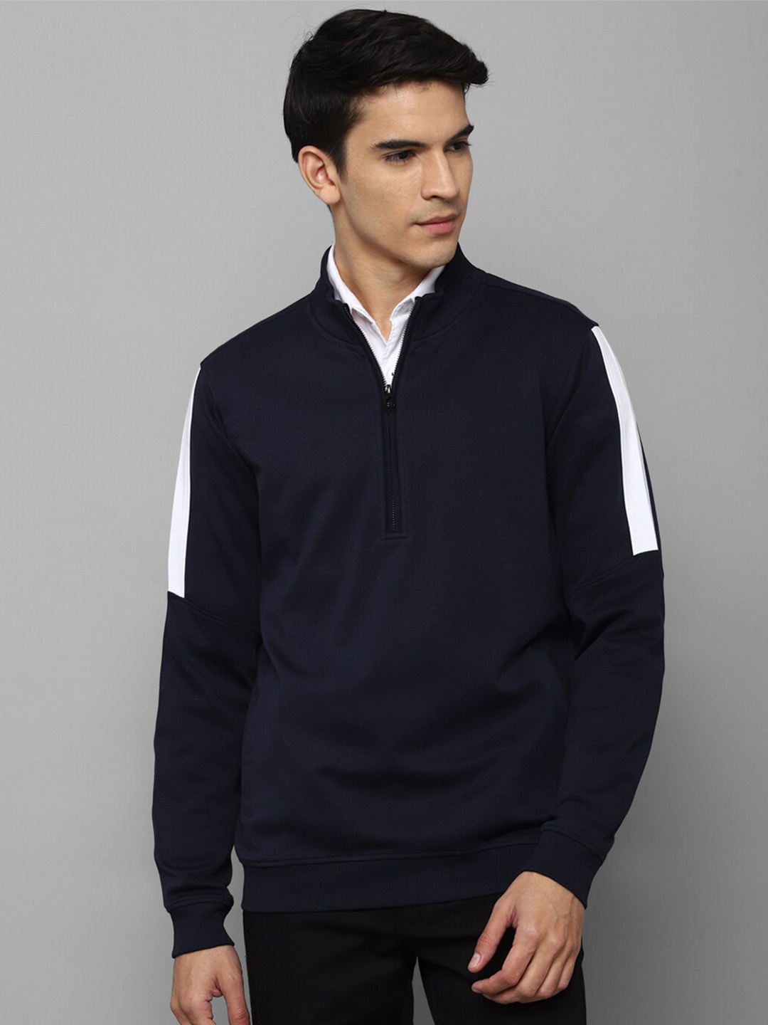 

Louis Philippe Men Navy Blue Cotton Sweatshirt