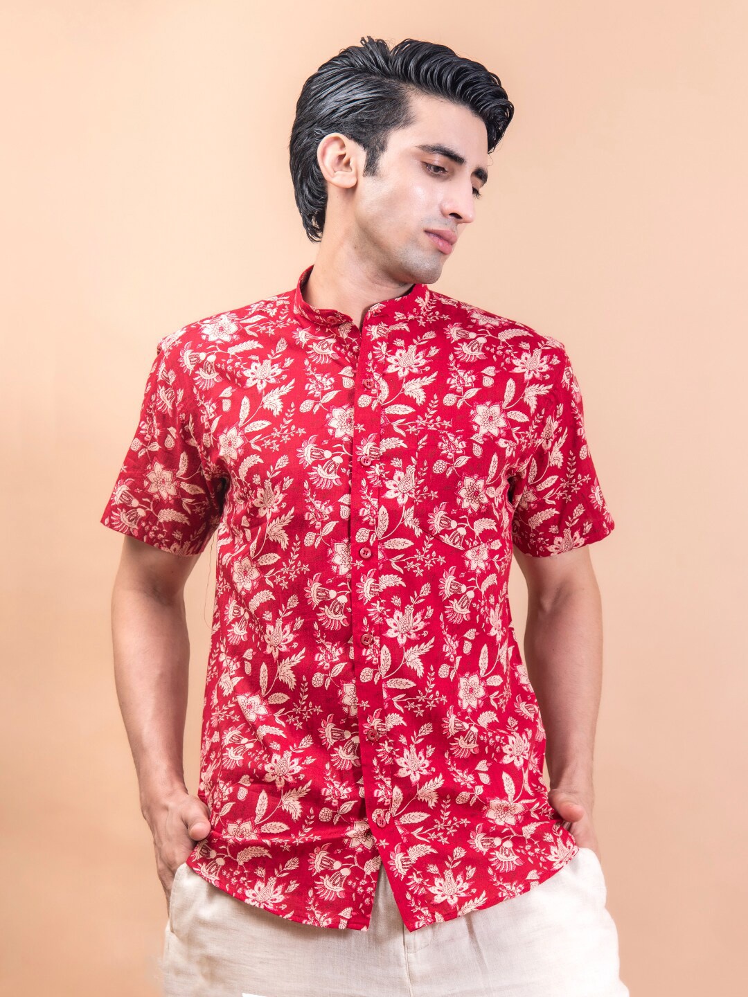 

Tistabene Men Red Floral Printed Casual Shirt