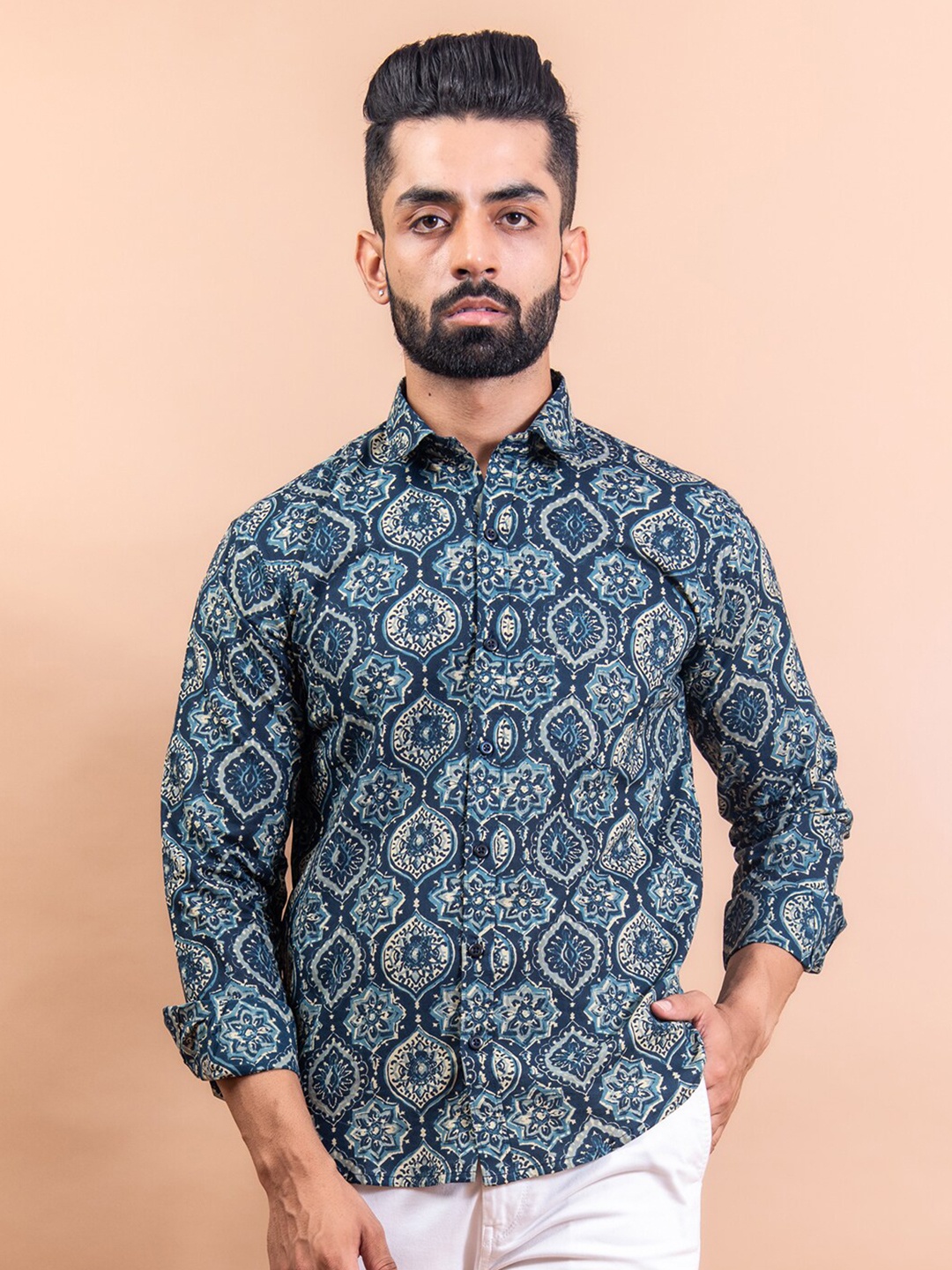 

Tistabene Men Navy Blue Printed Casual Shirt