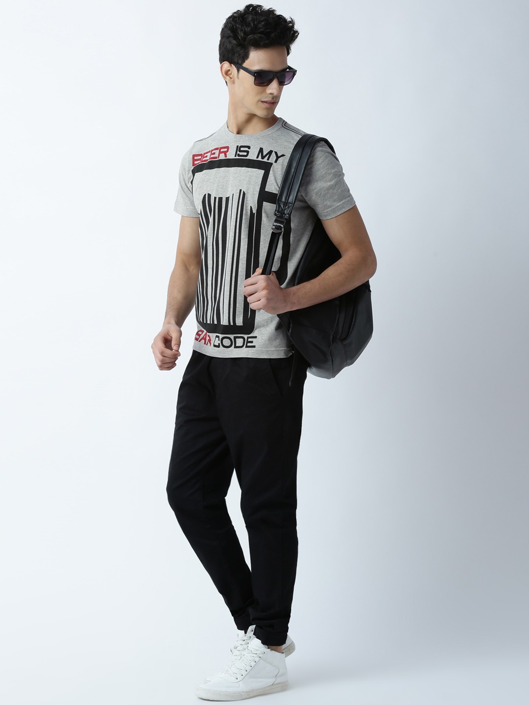 

Huetrap Men Grey Melange Printed Round Neck T-shirt