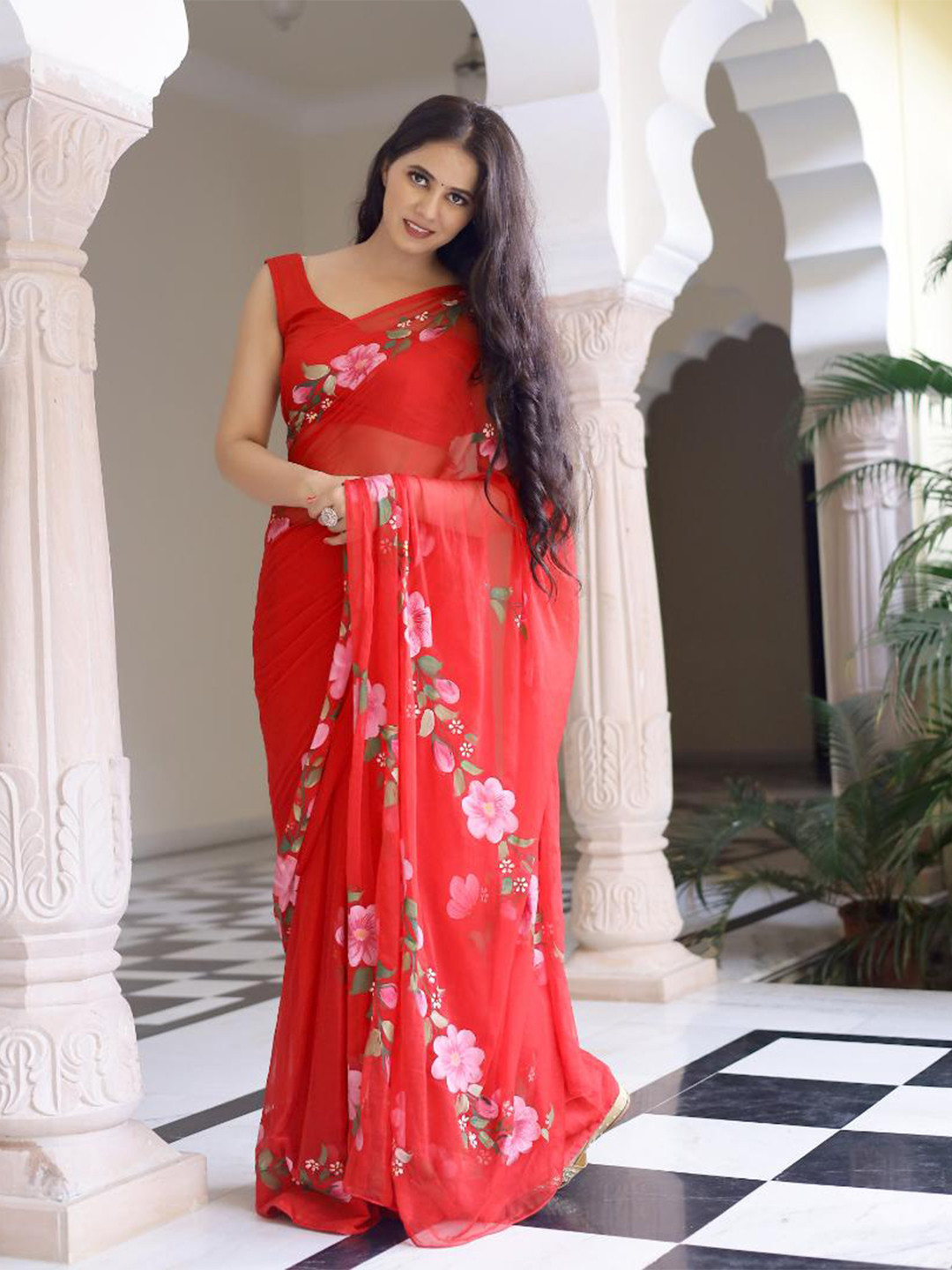 

Baisacrafts Red & Pink Floral Pure Chiffon Saree With Unstitched Blouse Piece