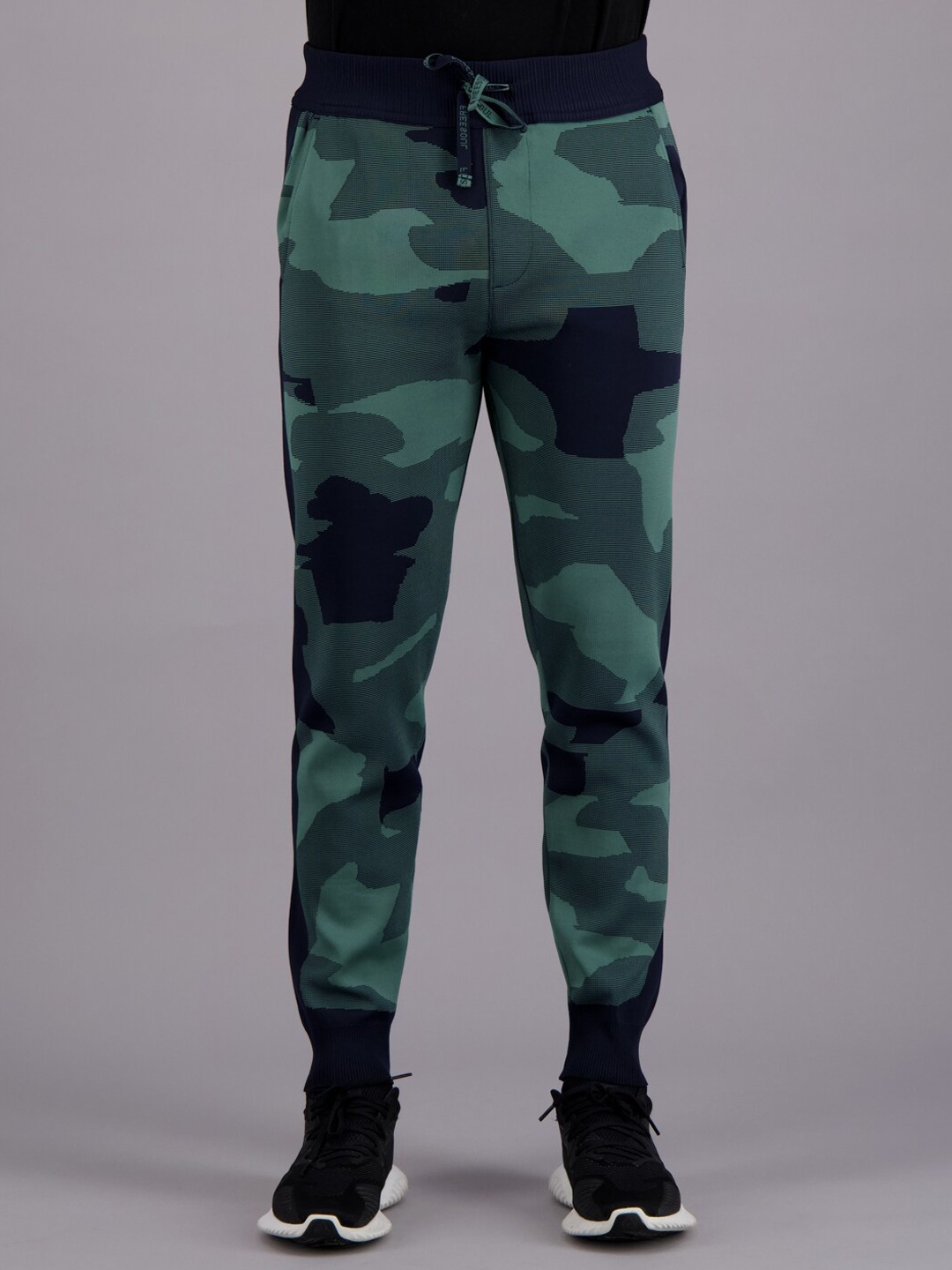 

FREESOUL Men Turquoise Blue Camouflage Printed Joggers
