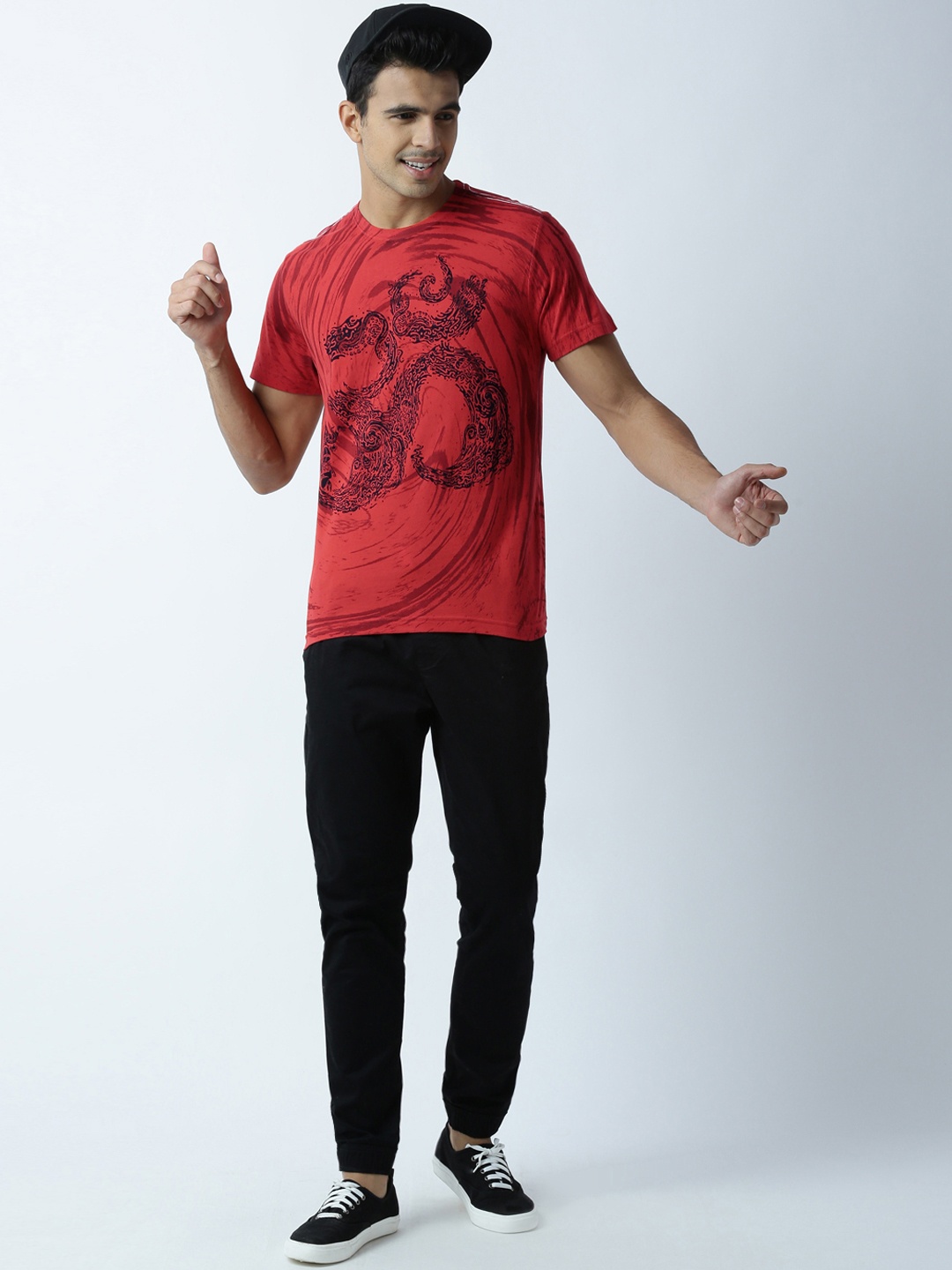 

Huetrap Men Red Printed Round Neck T-shirt