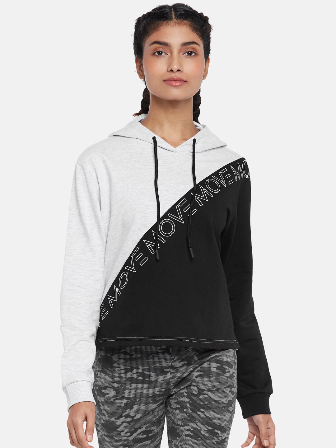 

Ajile by Pantaloons Women Black Colourblocked Hooded Sweatshirt
