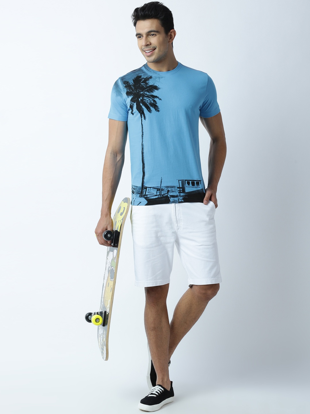 

Huetrap Men Turquoise Blue Printed Round Neck T-shirt