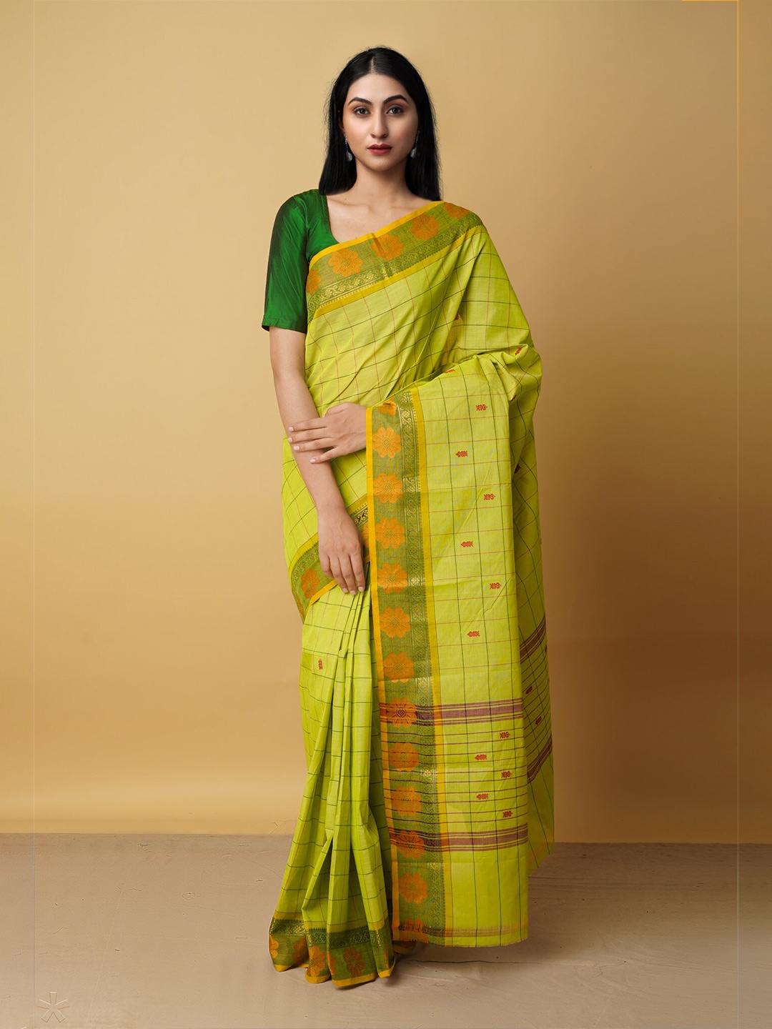 

Unnati Silks Green & Gold-Toned Woven Design Pure Cotton Chettinad Saree