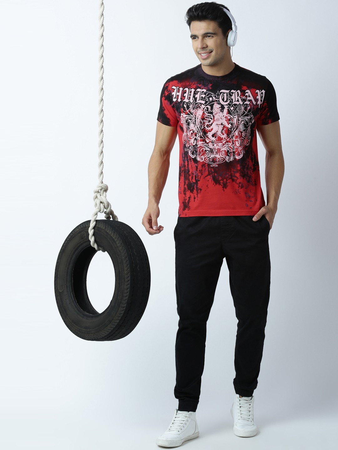 

Huetrap Men Red Printed Round Neck T-shirt
