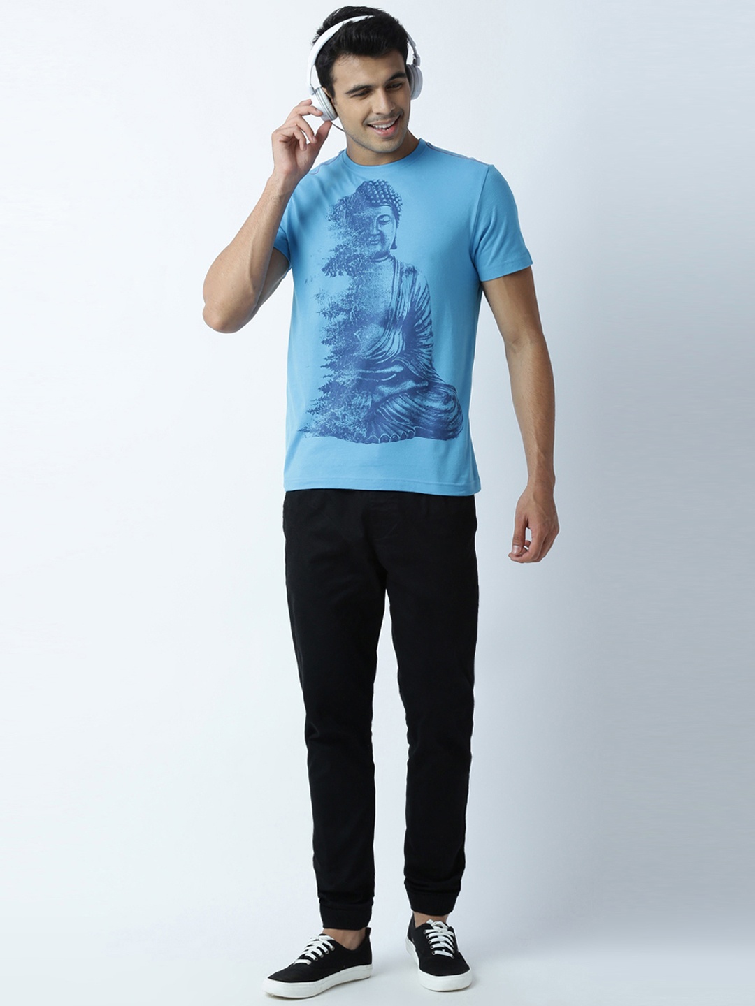 

Huetrap Men Turquoise Blue Printed Round Neck T-shirt