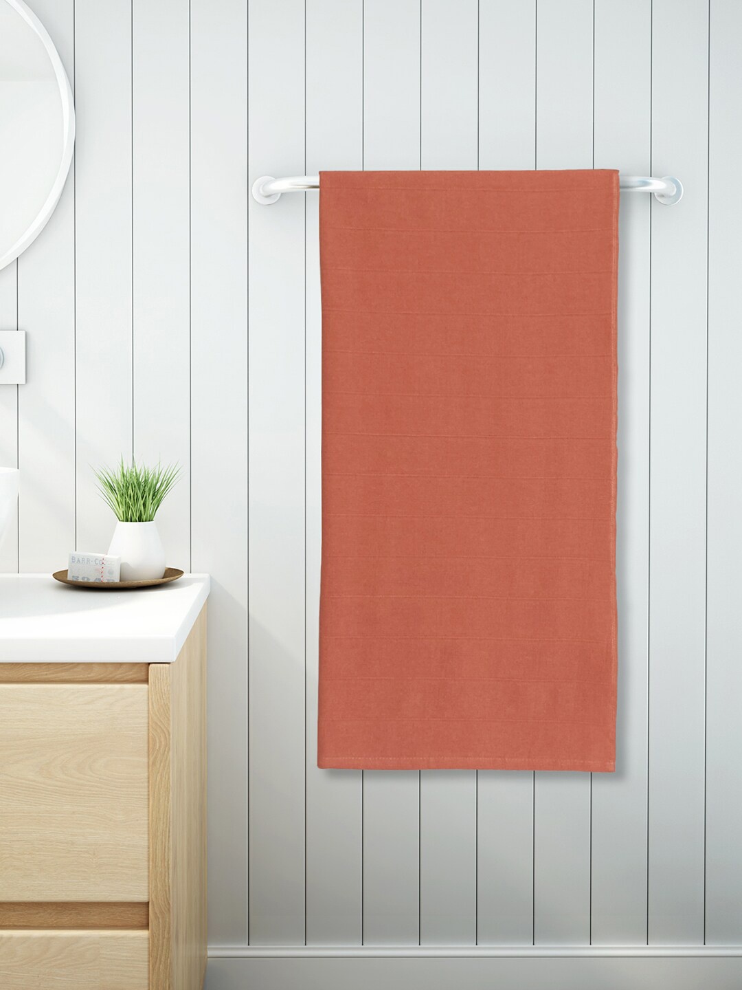 

SPACES Solid 250 GSM Pure Cotton Bath Towel, Orange